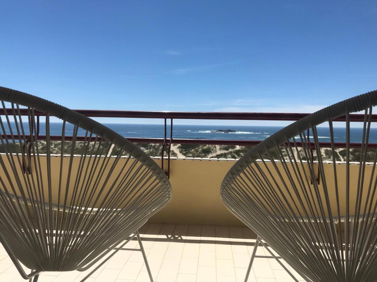 Beachfront Apartment With Swimming Pool Минделу Экстерьер фото
